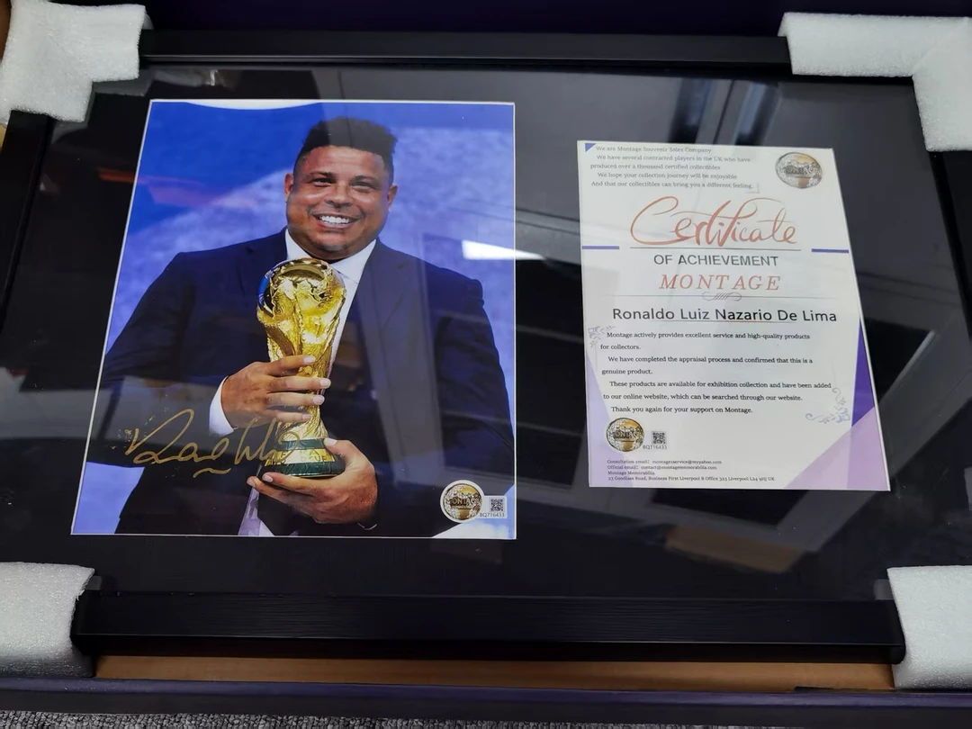 蒙太奇认证Ronaldo Luiz Nazario De Lima 纳扎里奥·达·利马海报