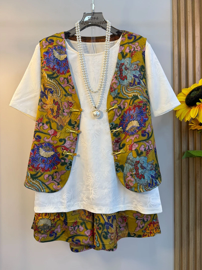 新中式印花盘扣马甲短裤套装时尚大码女装胖妹妹国风马夹三件套潮