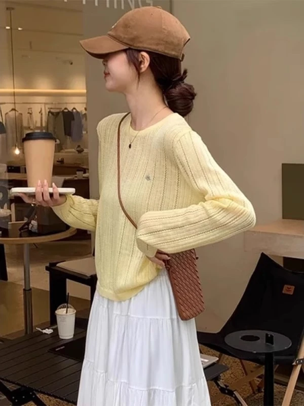 多巴胺穿搭黄色圆领竹节麻长袖针织衫夏季薄款空调衫后背镂空上衣