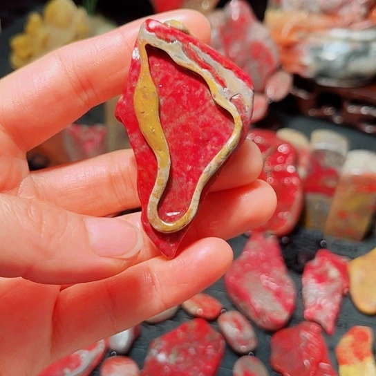 昌化鸡血石昌化鸡血石