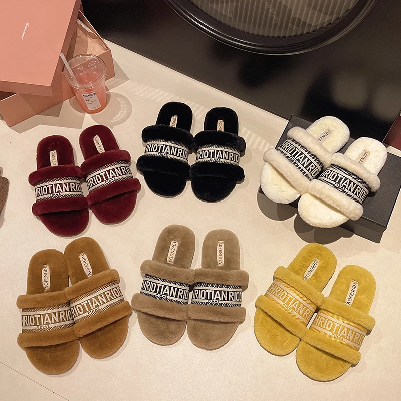 多巴胺软到对折字母平底毛毛拖鞋2025秋季新款时尚网红韩版一字拖