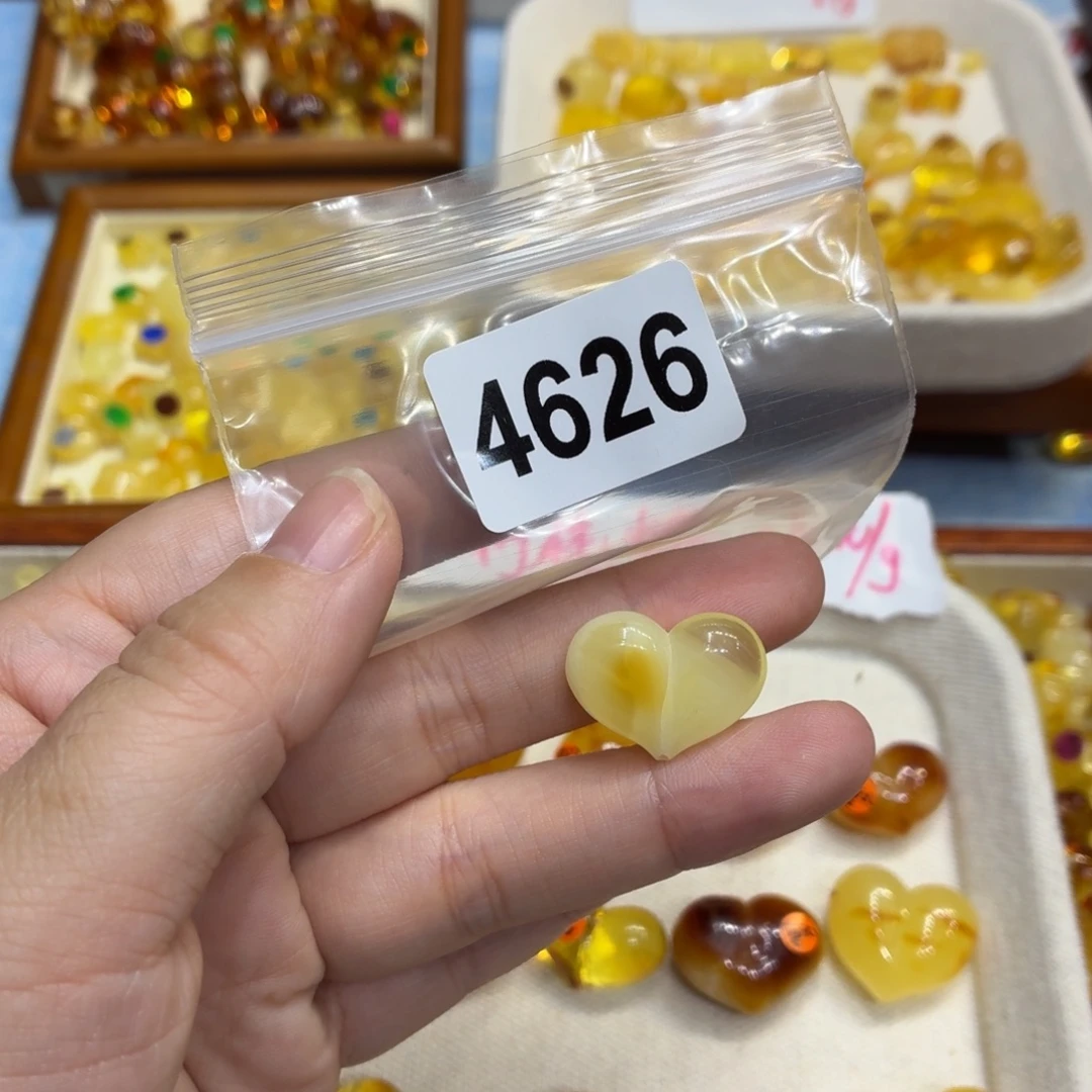 糖***y琥珀未镶嵌珠宝奇石