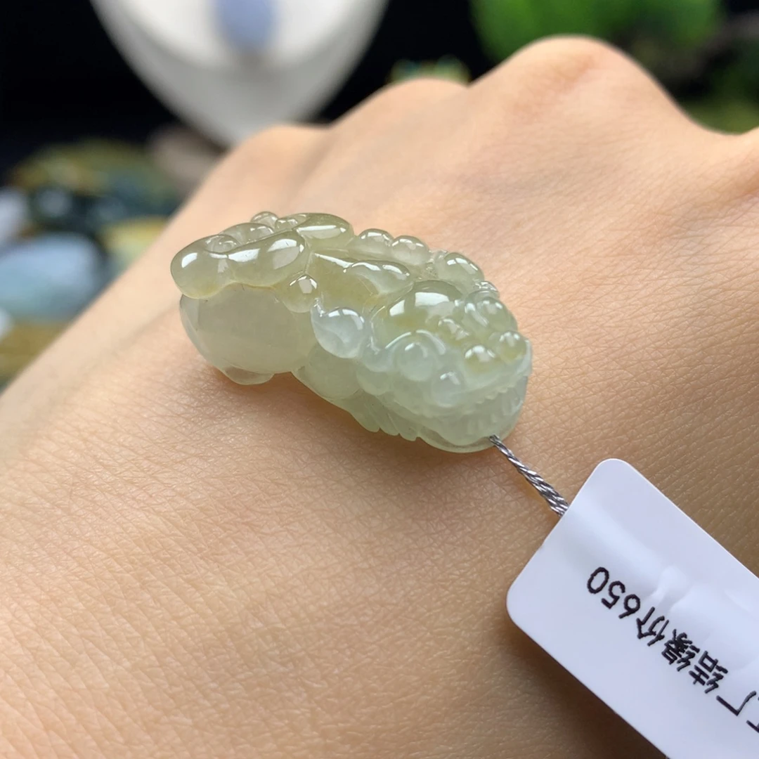 翡翠未镶嵌颈饰18