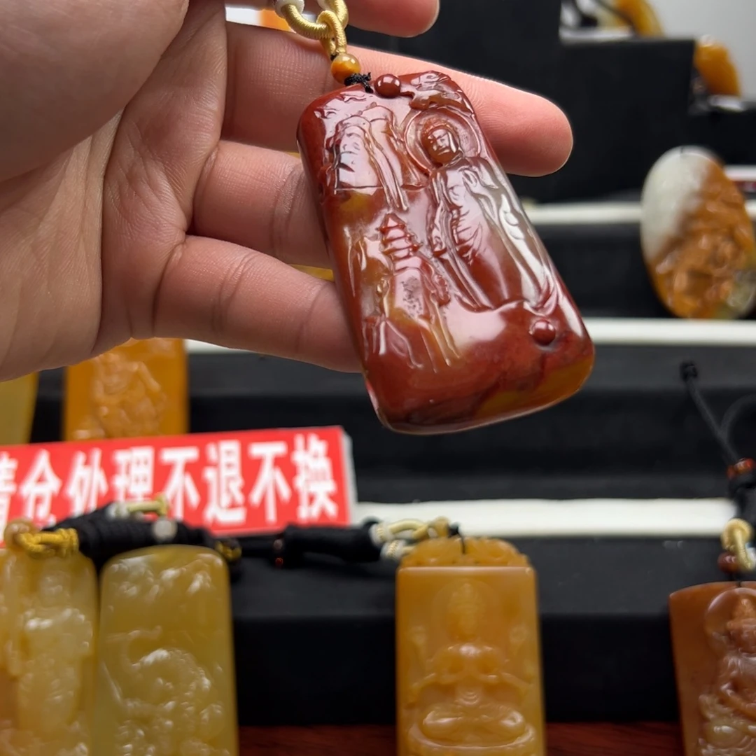未镶嵌石英质玉（黄龙玉）黄龙玉