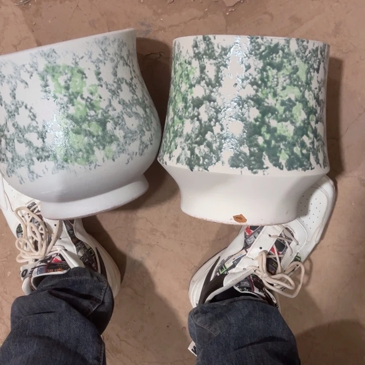 紫砂花盆口径20高度20两只瑕疵