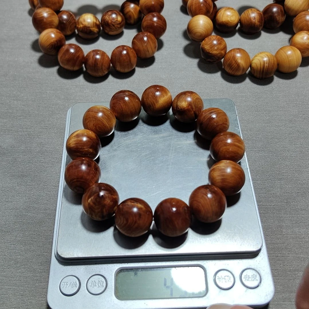 1.8太行崖柏手工艺品