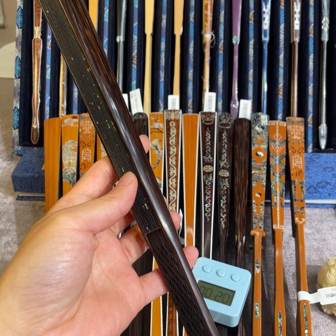 扇子手工制作工艺精湛