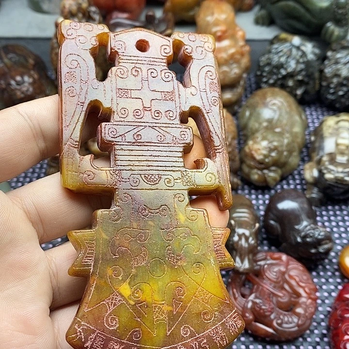 蛇纹石玉未镶嵌颈饰