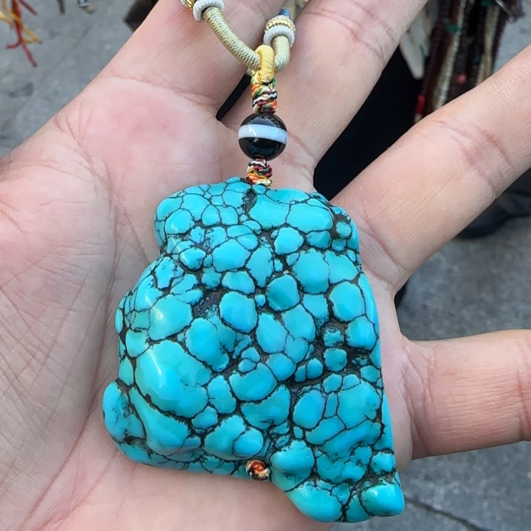 绿松石未镶嵌颈饰好看的