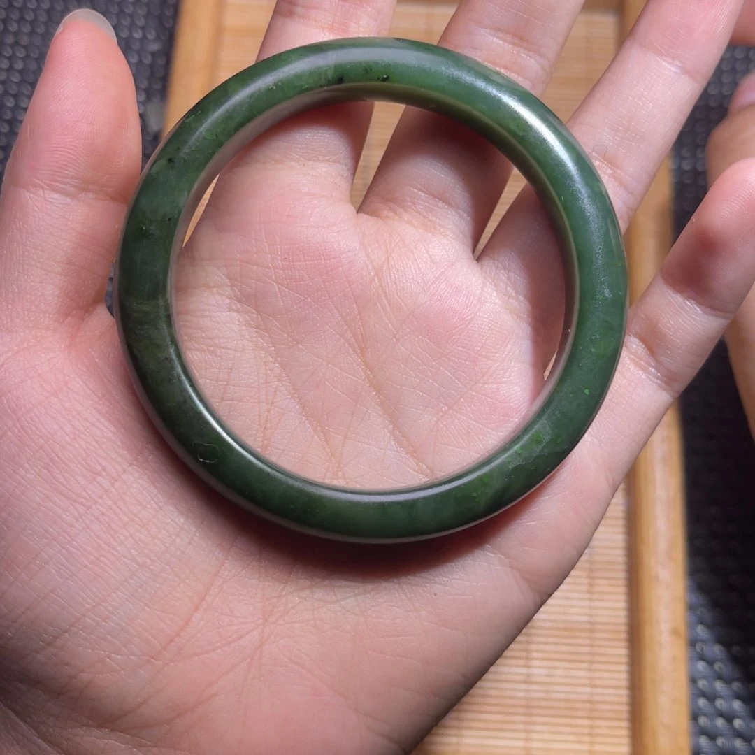 未镶嵌和田玉珠宝半成品