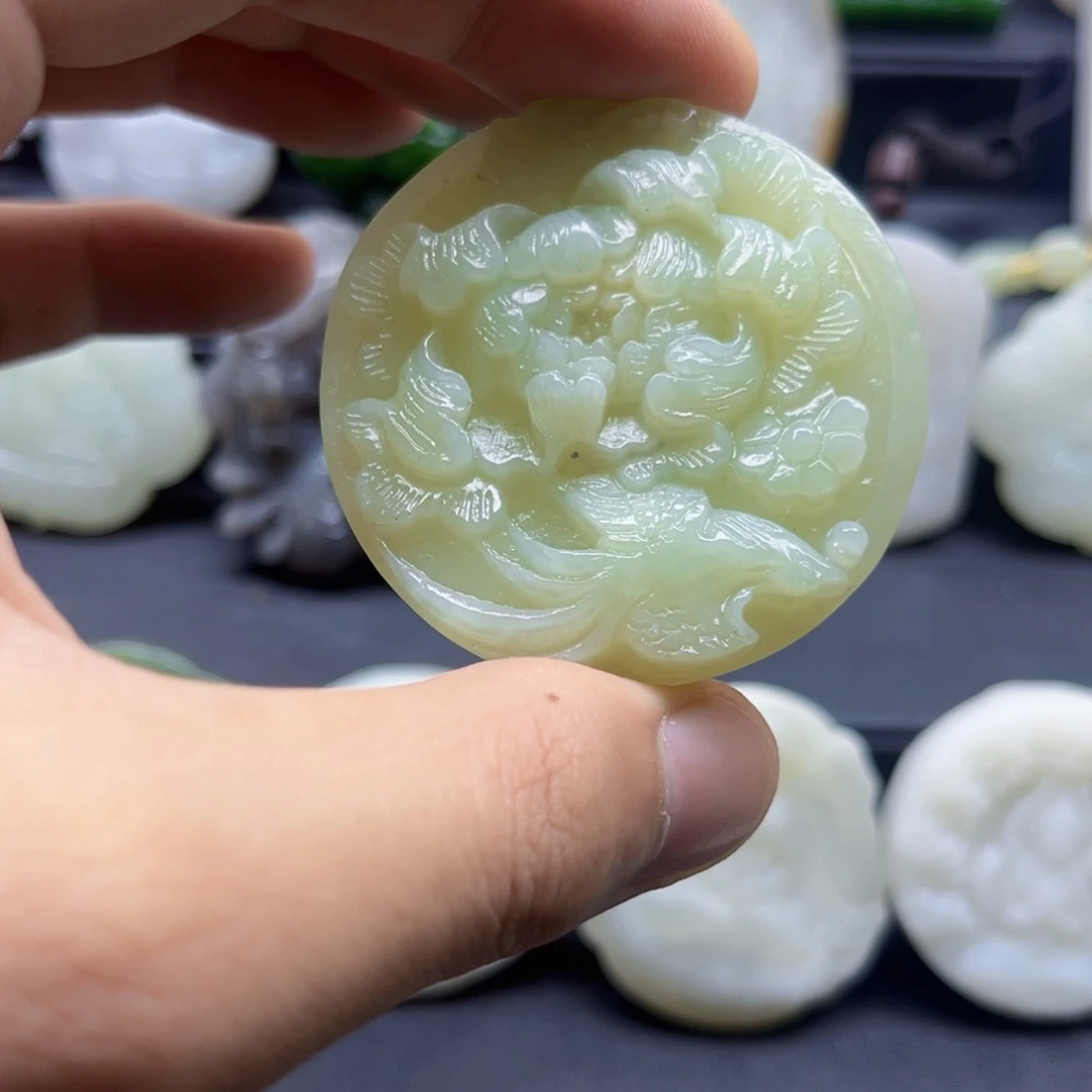 和田玉未镶嵌颈饰和田玉