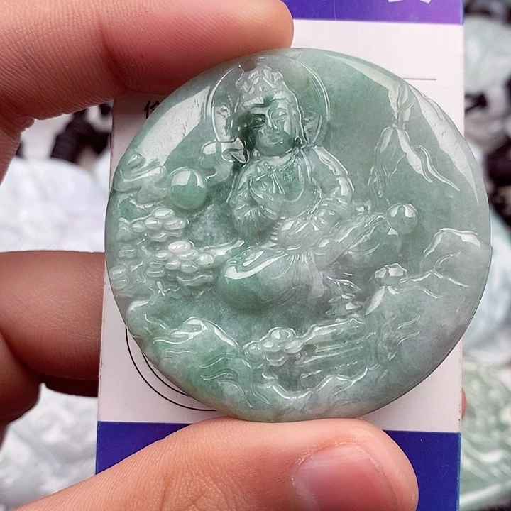翡翠挂件未镶嵌翡翠