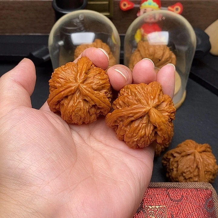 骏***下文玩核桃把件白奔