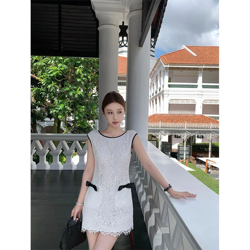 夏季2025法式设计款无袖修身显瘦高级感气质时尚收腰a无袖连衣裙