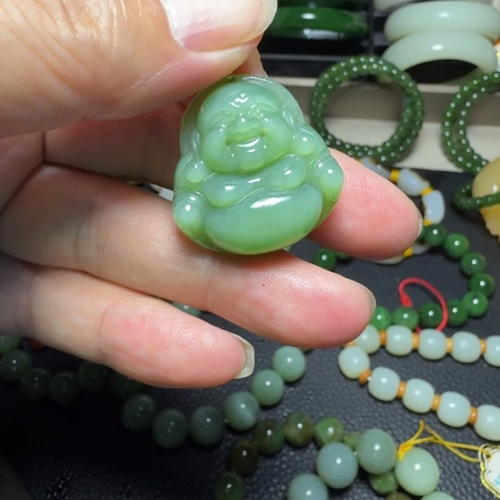 和田玉（碧玉）未镶嵌颈饰