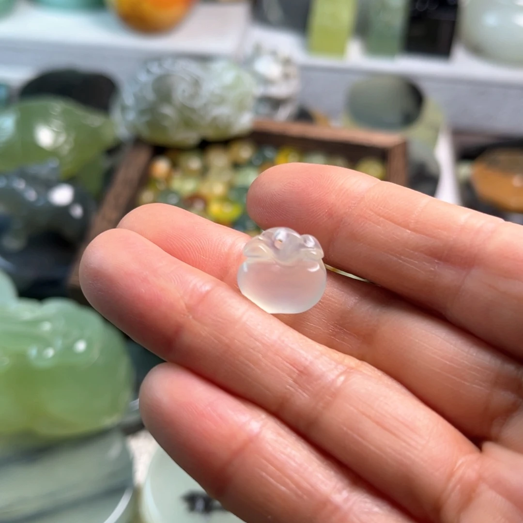 蛇纹石玉未镶嵌挂件夏*棉