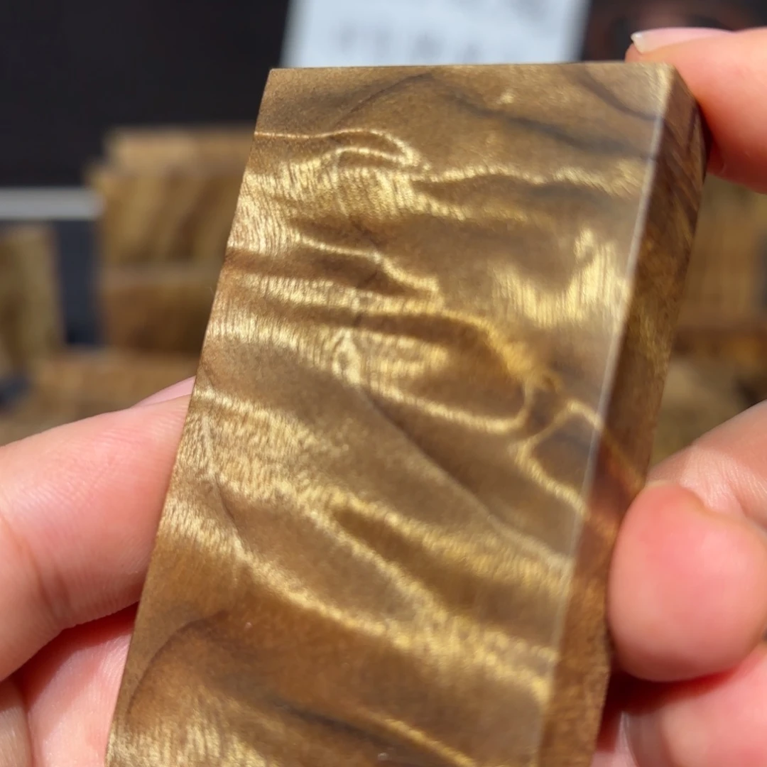 X***.金丝楠木无事牌材料