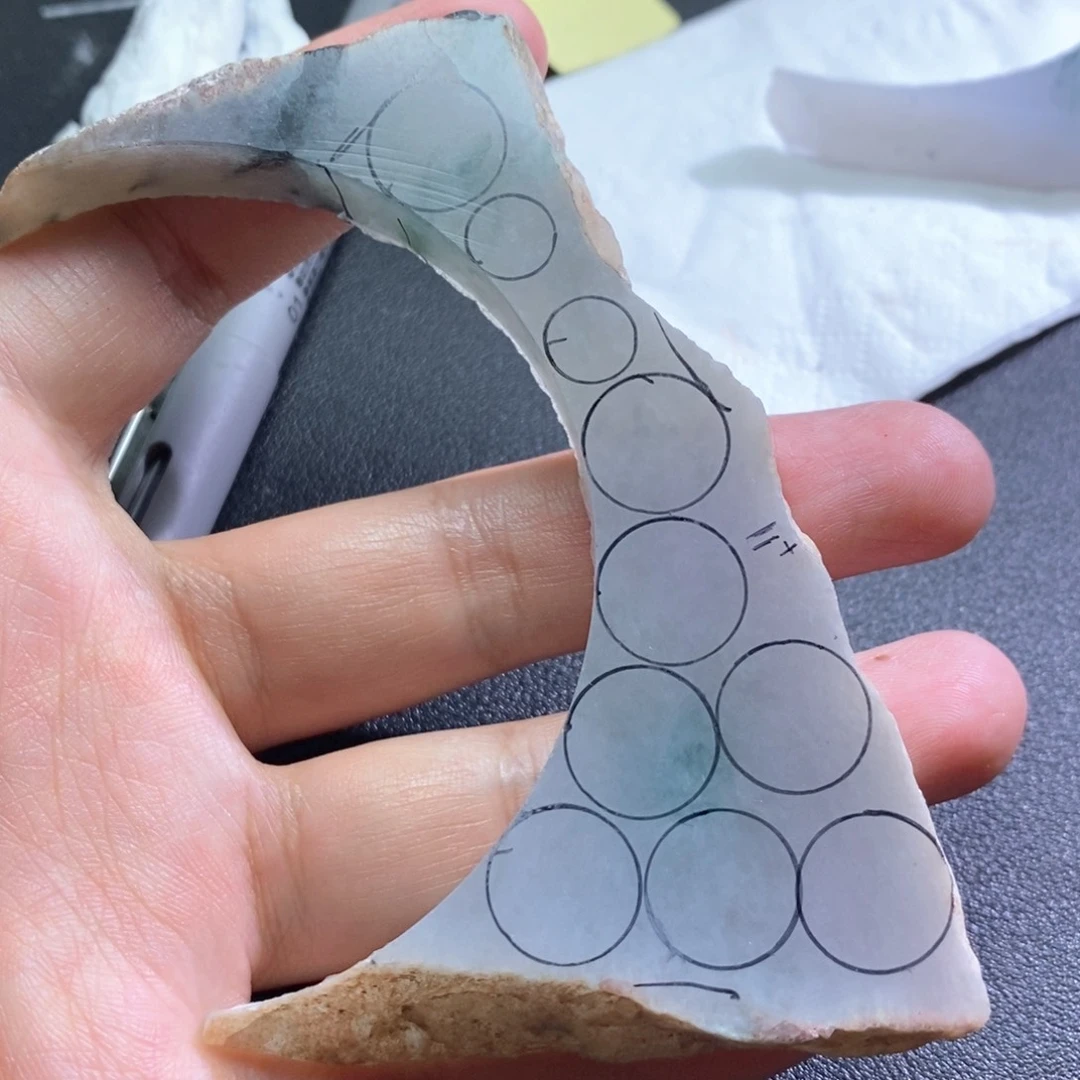 翡翠未镶嵌颈饰定制