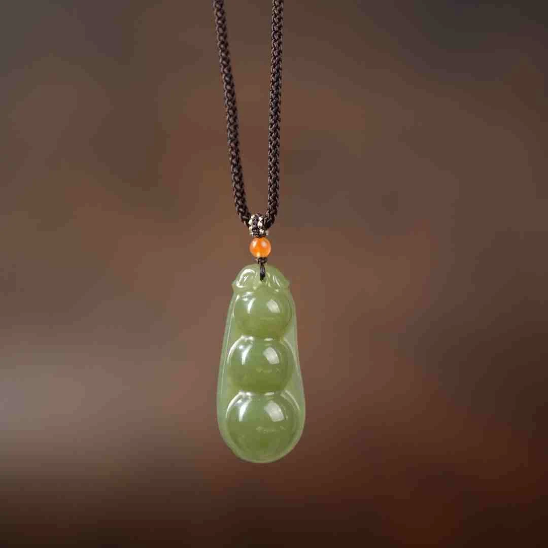 【鑫浩】新疆和田玉-福豆四季豆吊坠挂件一件