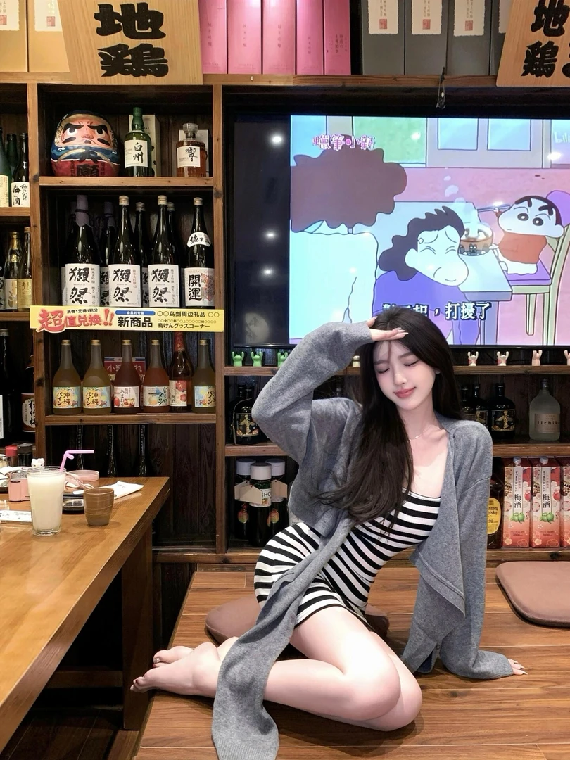 完美身材 纯欲风辣妹包臀短裙性感条纹吊带连衣裙慵懒风开衫外套