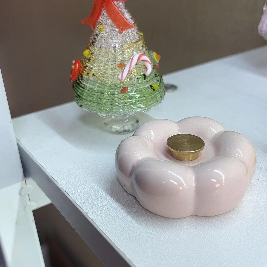 张***_琉璃手工艺品旋转