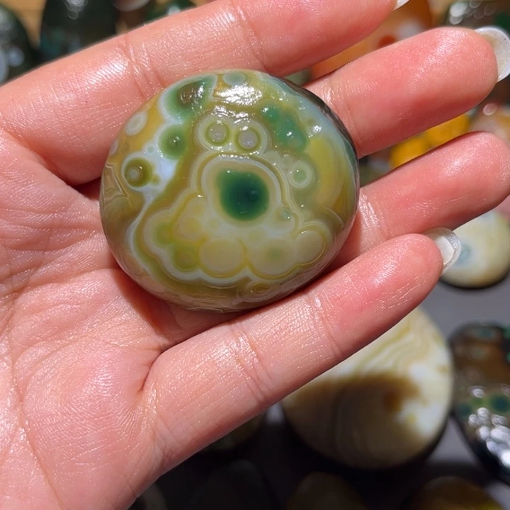 疏***河玛瑙/玉髓颈饰未镶嵌