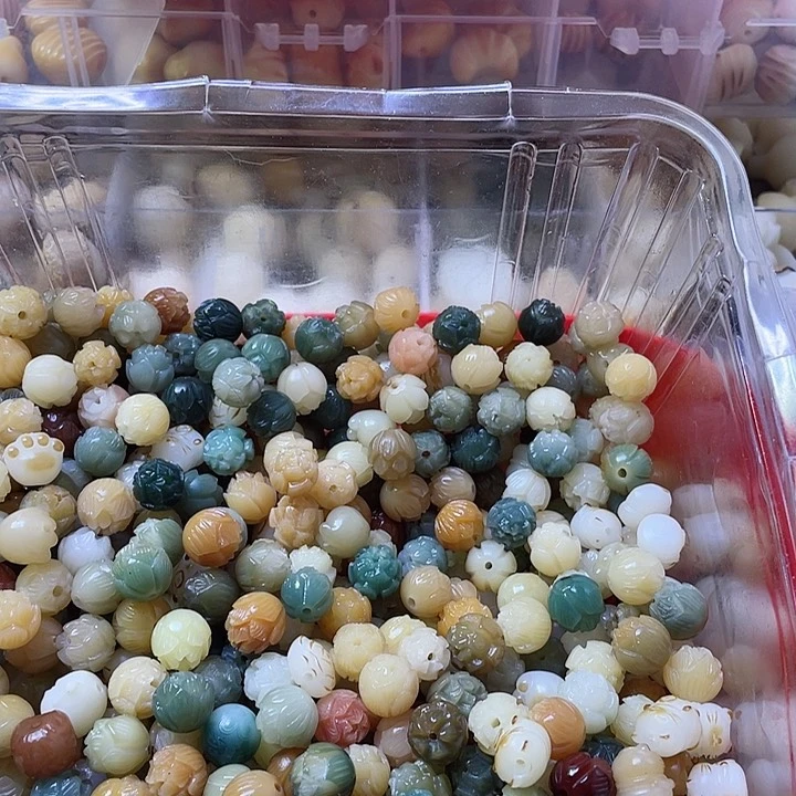 白玉菩提吊坠精品有钱花三十关注➕灯牌宠十