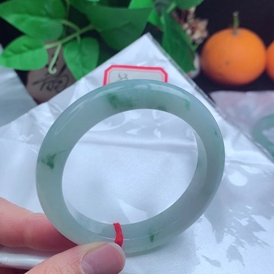 翡翠手镯未镶嵌     正圈53 冰飘花