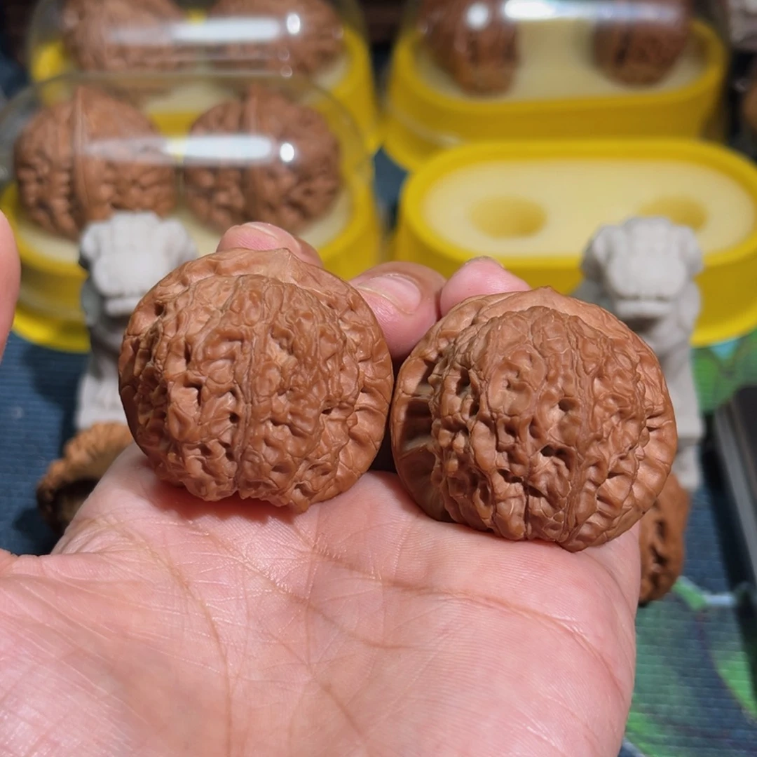 风***～文玩核桃把件全品血麒麟