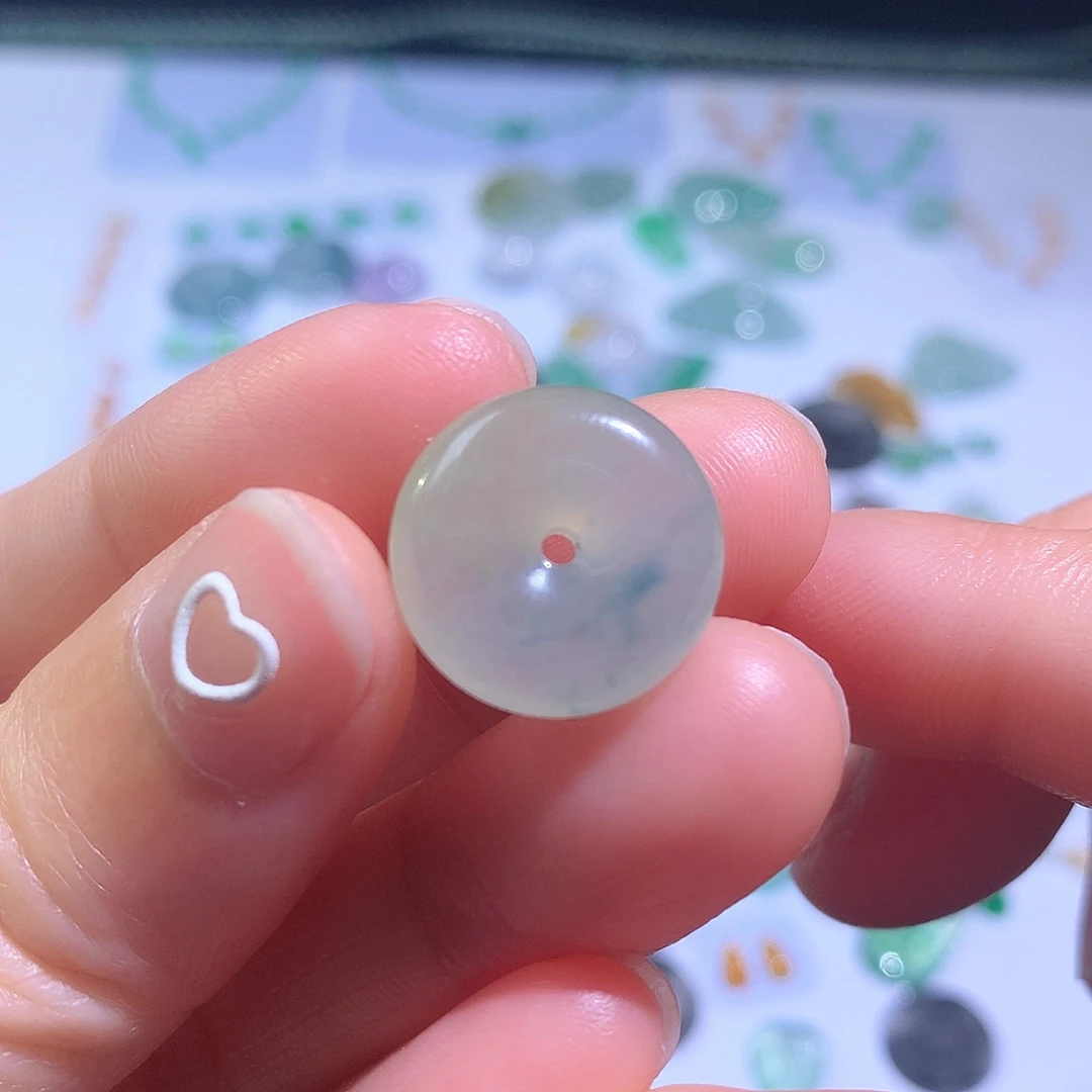 翡翠颈饰未镶嵌扣