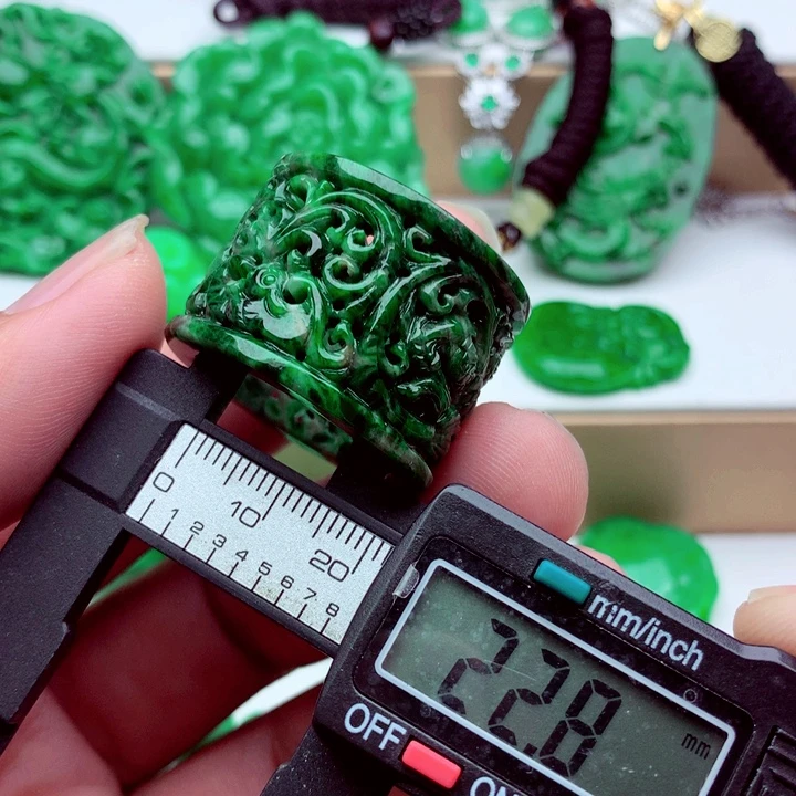 翡翠未镶嵌戒指戒指