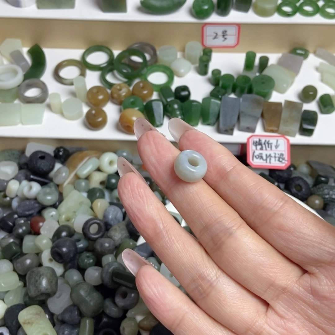 c***r和田玉（糖玉）未镶嵌车挂