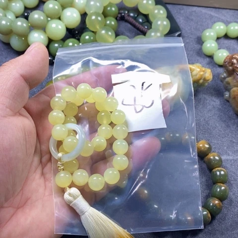 未镶嵌蛇纹石玉手链