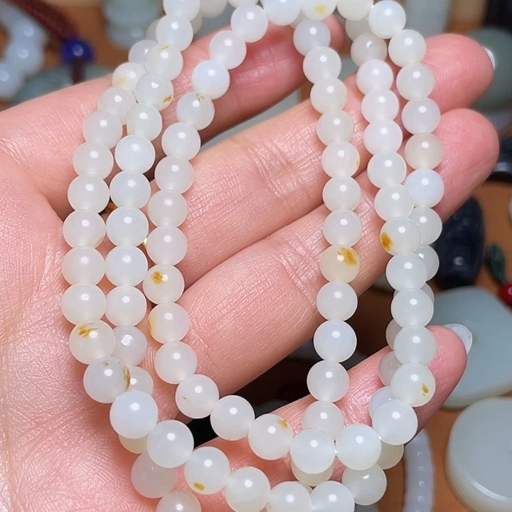 芝***满和田玉未镶嵌颈饰