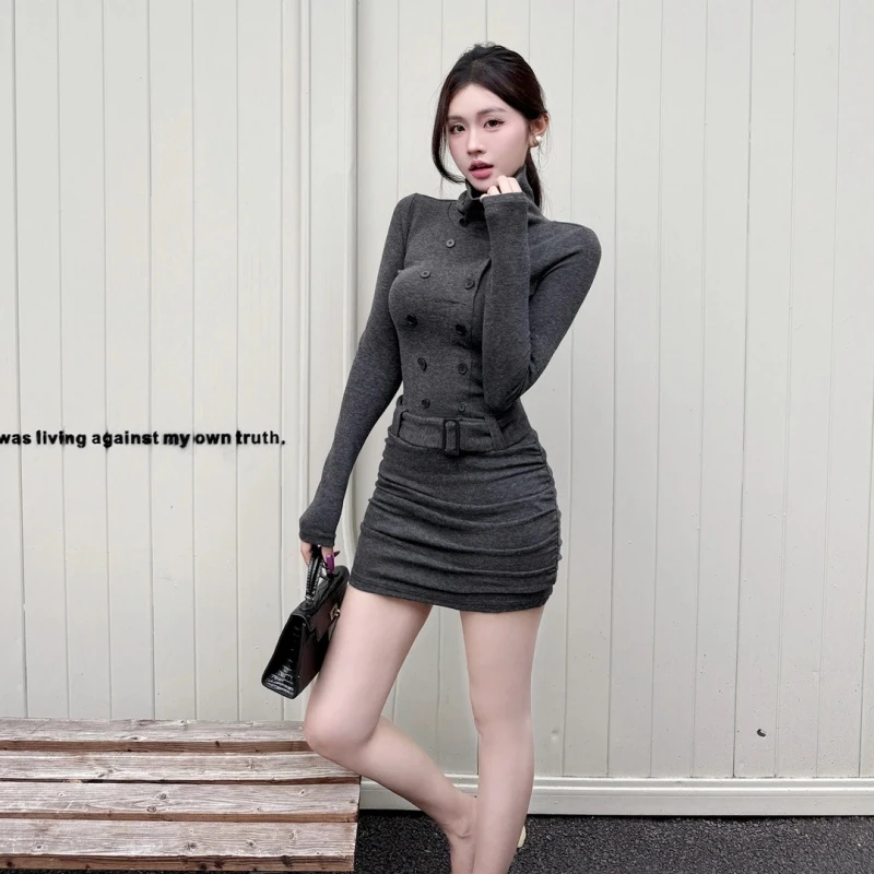 韩系高领修身辣妹连衣裙女2025冬季新款高级感收腰洋气包臀短裙子