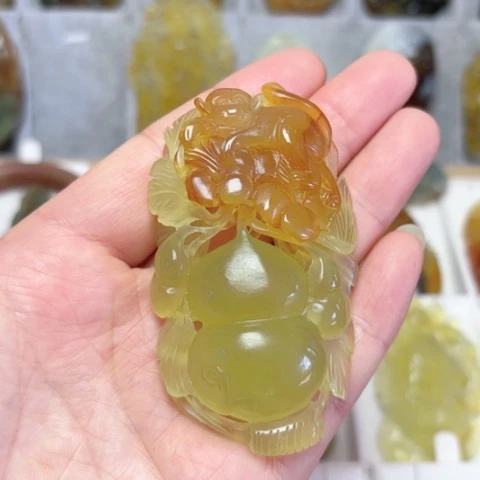 未镶嵌蛇纹石玉吊坠(不含链)