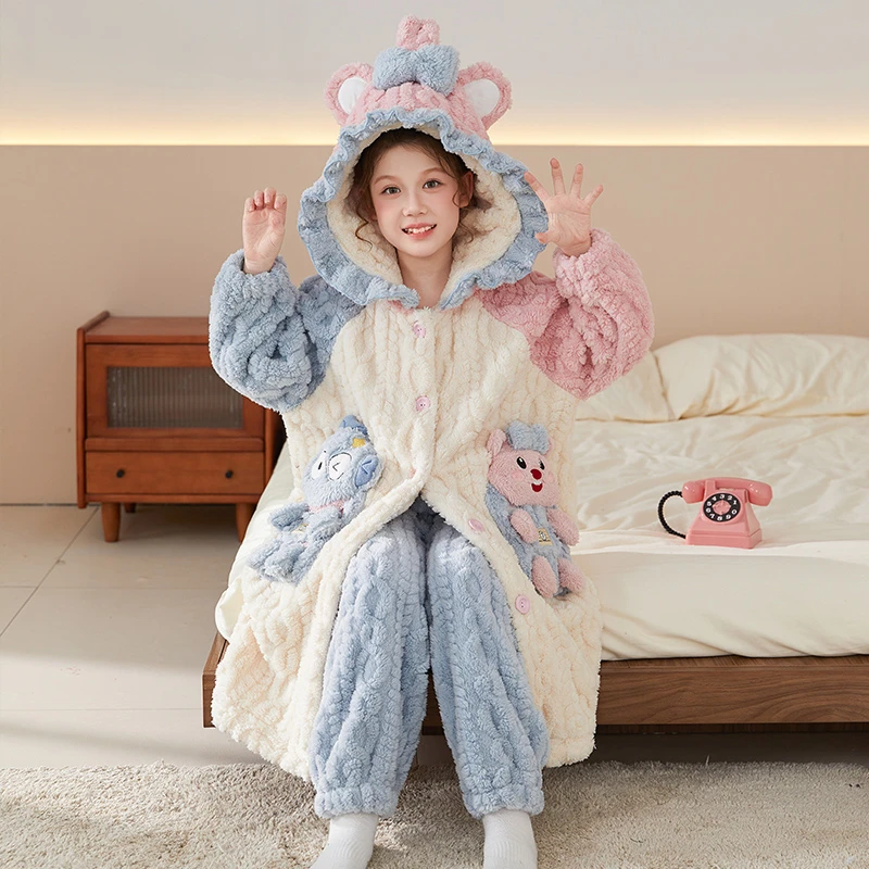 女童睡衣2025新款秋冬季珊瑚绒加厚儿童睡袍法兰绒女孩家居服冬款