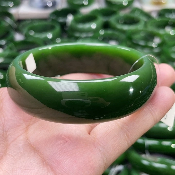 未镶嵌手镯和田玉（碧玉）