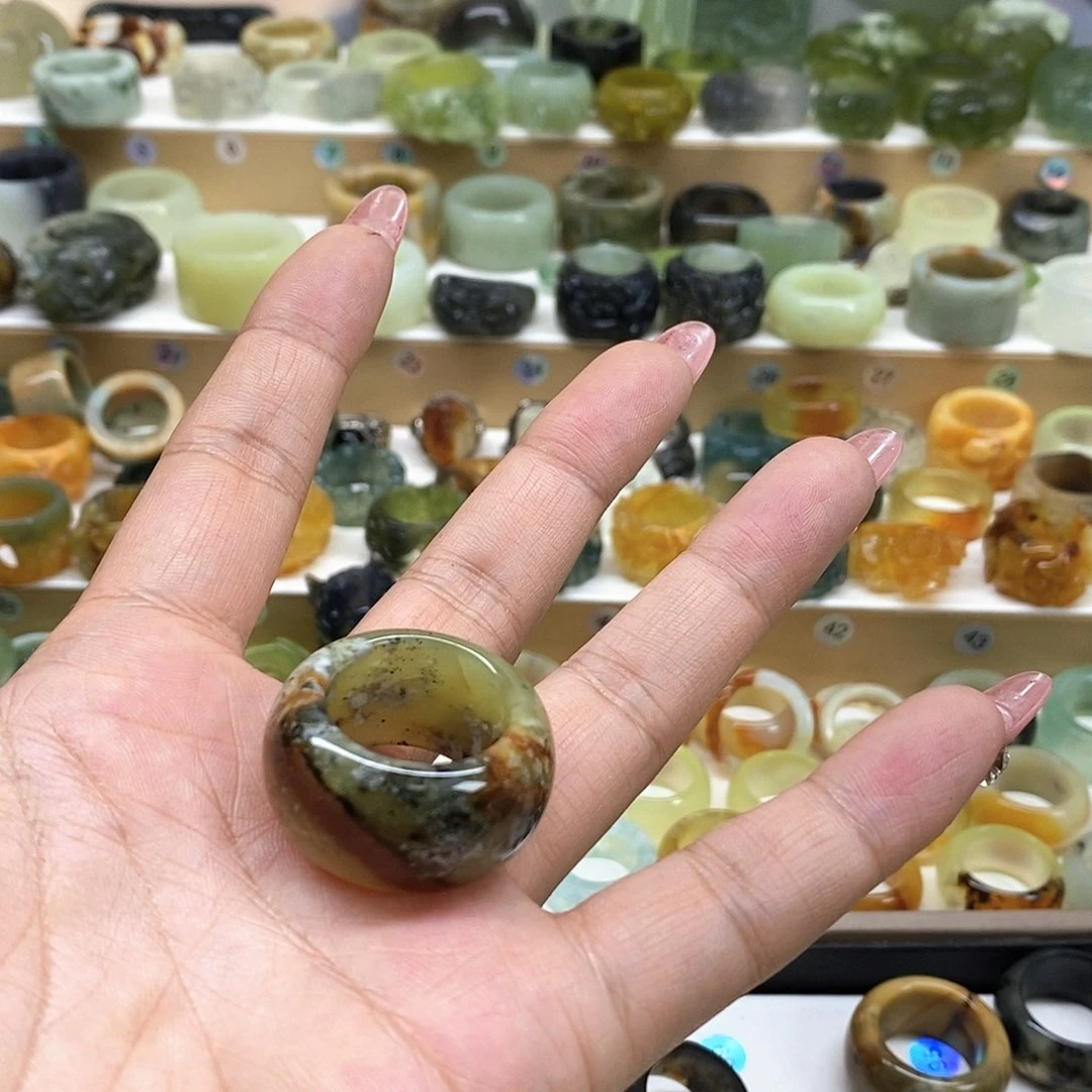痣***师岫玉未镶嵌天然岫玉戒指