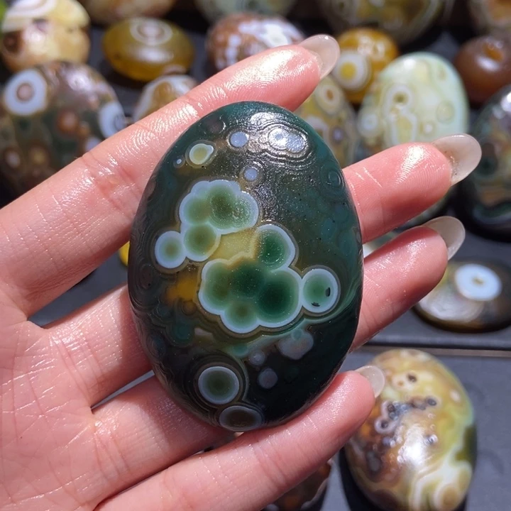 【闪购商品】未镶嵌玛瑙/玉髓珠宝奇石q q