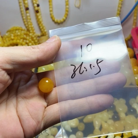 蜜蜡裸石未镶嵌天然蜜蜡鸡油黄13 加圆珠