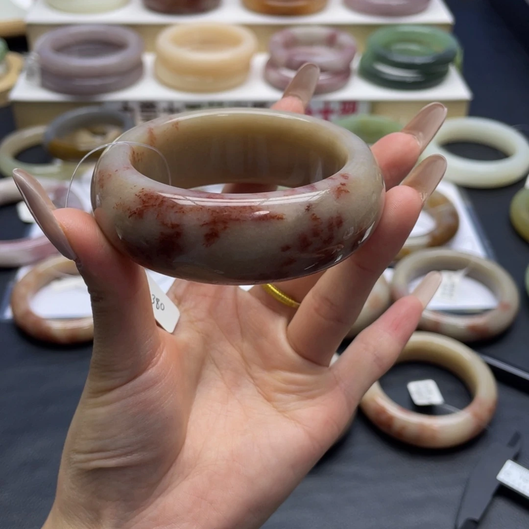 未镶嵌手镯石英质玉遥*