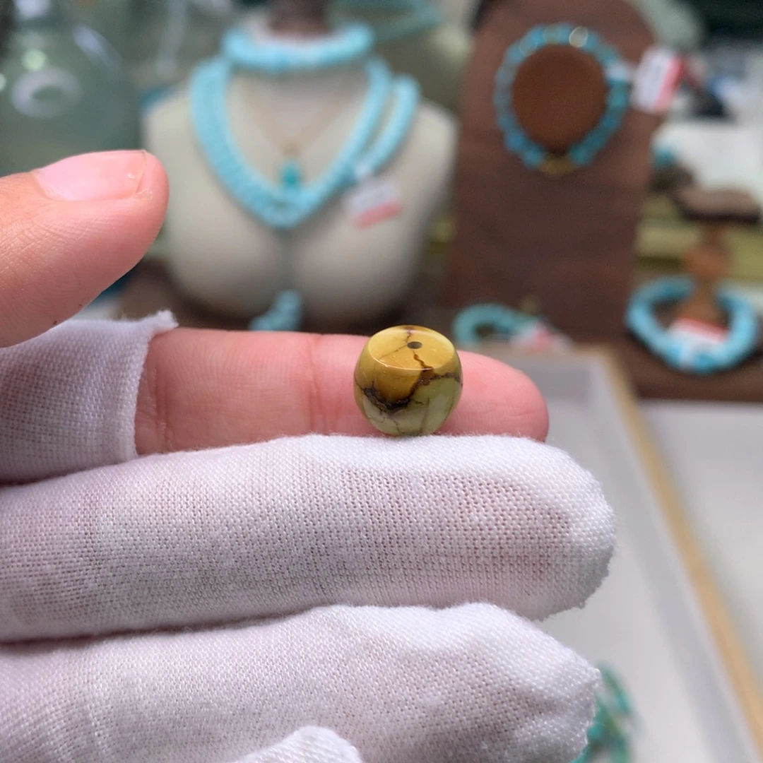 绿松石配饰未镶嵌