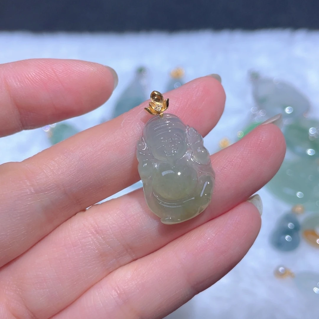 翡翠18K金镶嵌颈饰翡翠