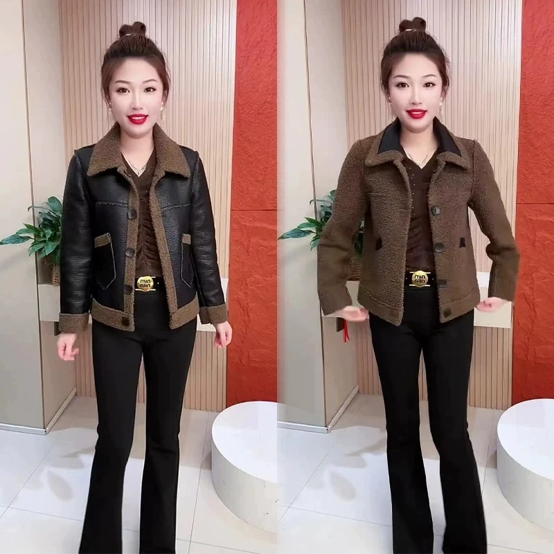 两面穿2025秋冬新款时尚百搭皮毛一体外套女加厚翻领后背纽扣上衣