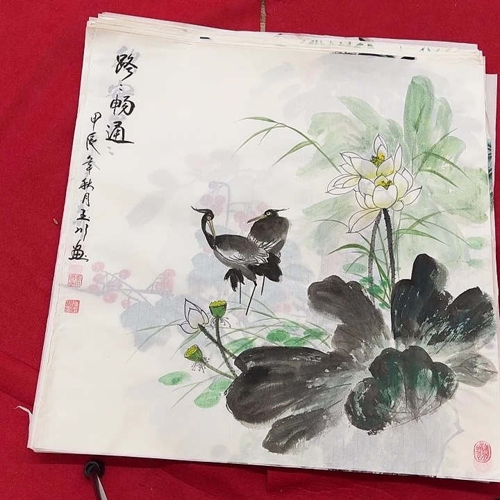国画花鸟等图案为一体