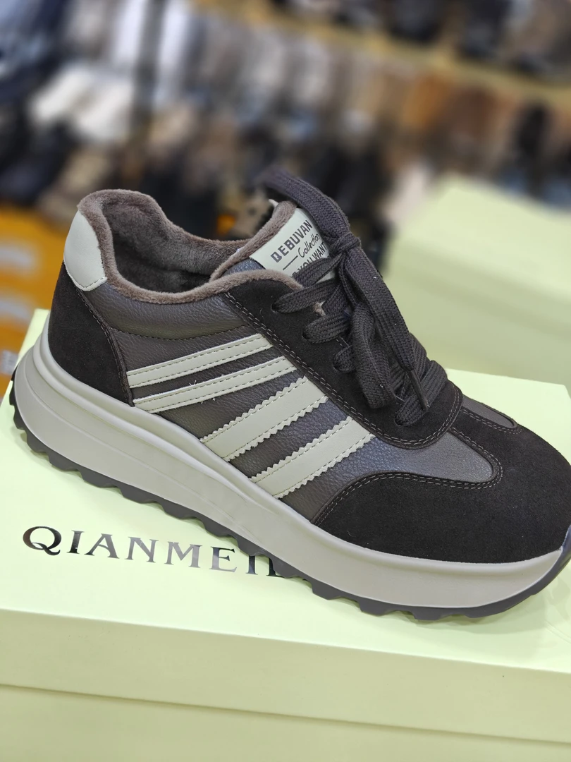 2025年冬季新厚底增高德训休闲保暖加绒运动鞋真皮