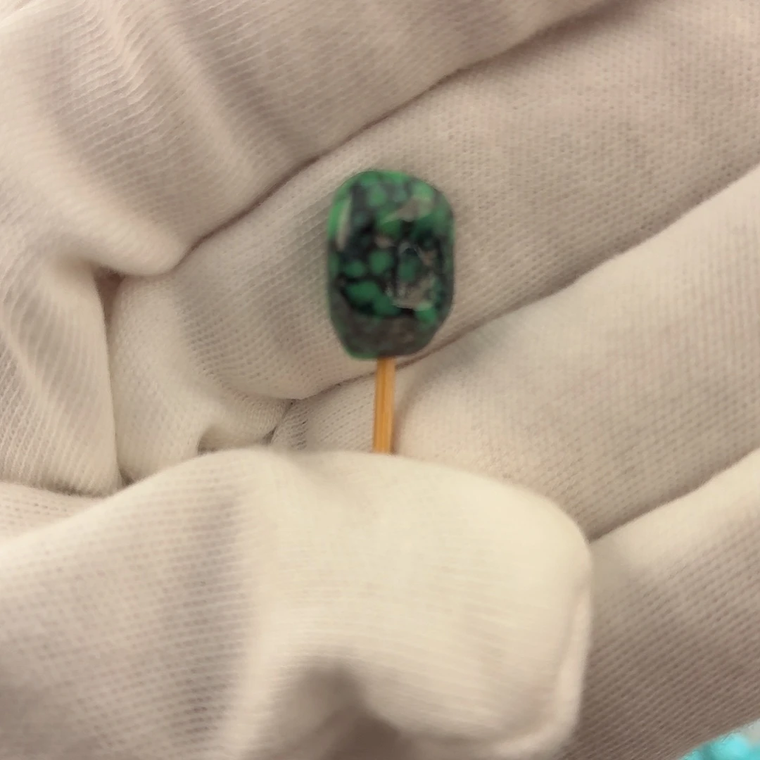 园****绿松石未镶嵌松石13+mm