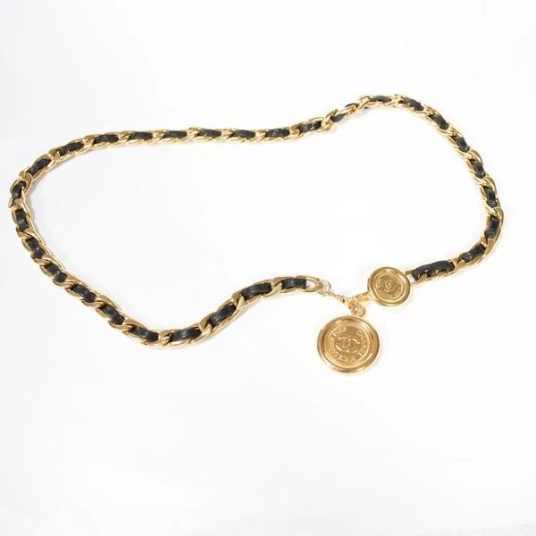 Chanel 金色吊坠穿皮腰链