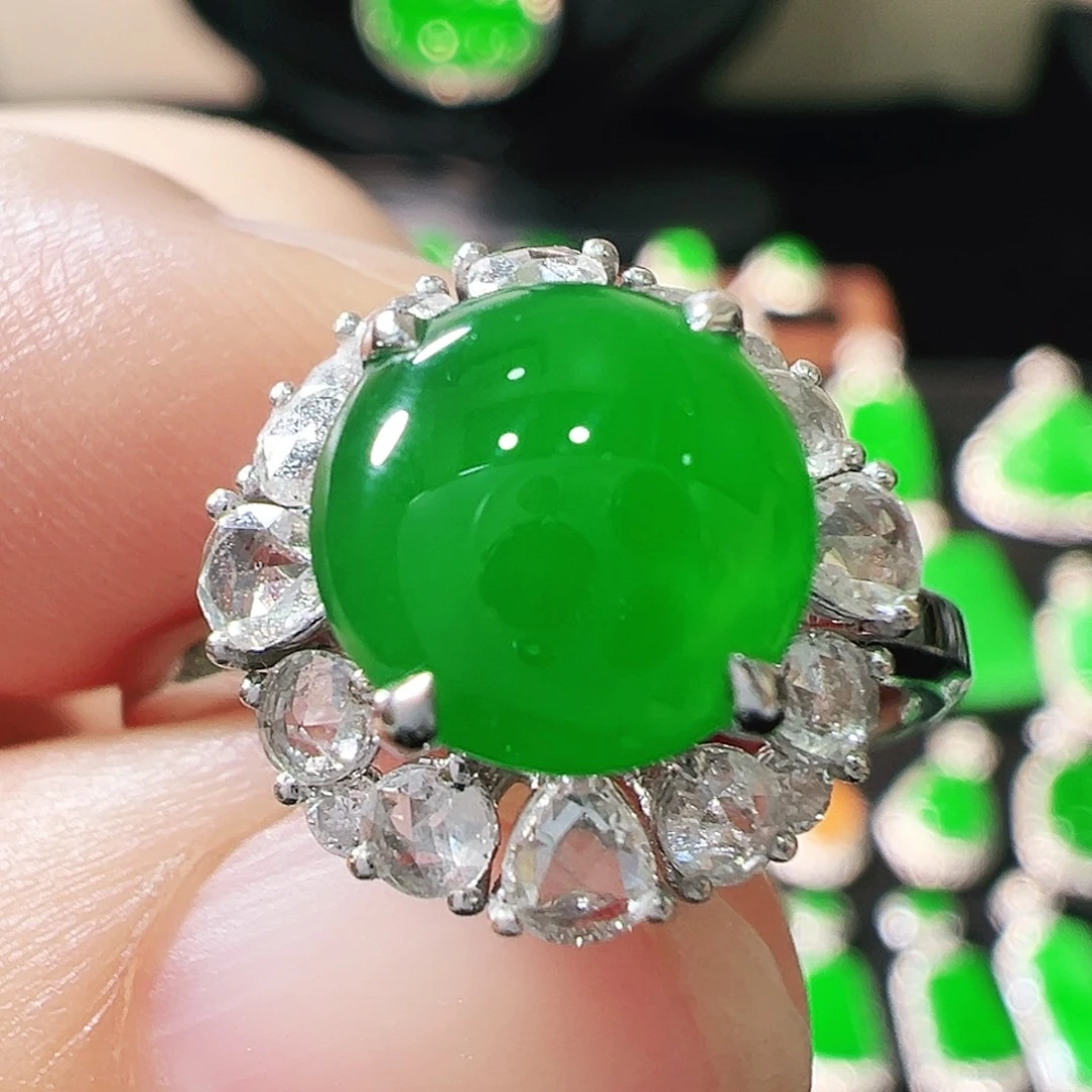 翡翠18K金镶嵌戒指